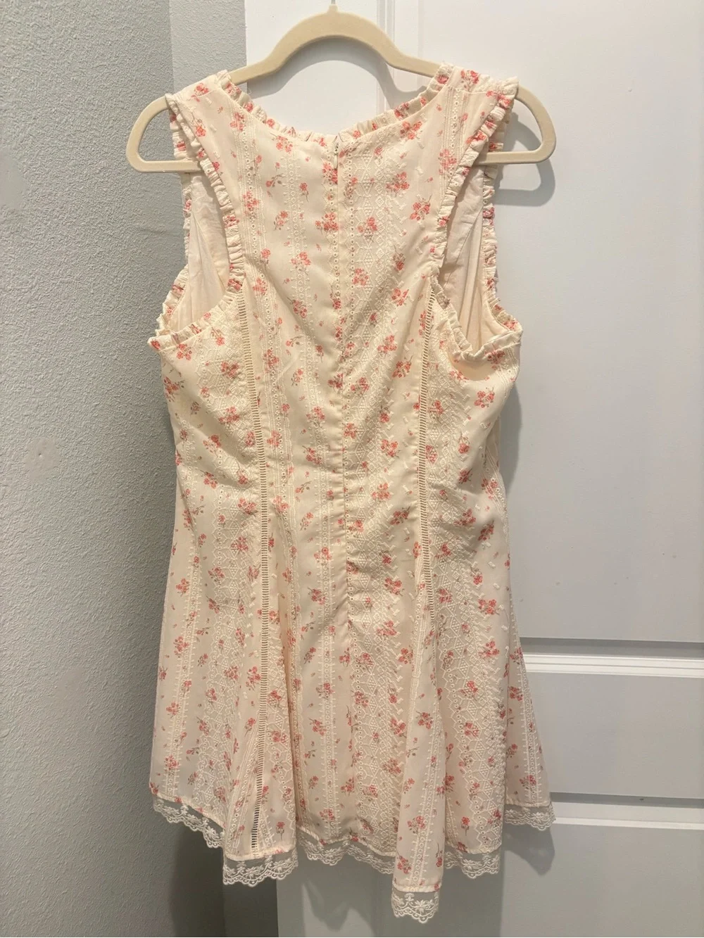 Alter’d State 100% Cotton Cream Floral Lace-Trim mini dress - Picture 3 of 4